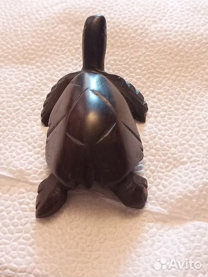 Статуэтка черепахи из чёрного эбенового дерева