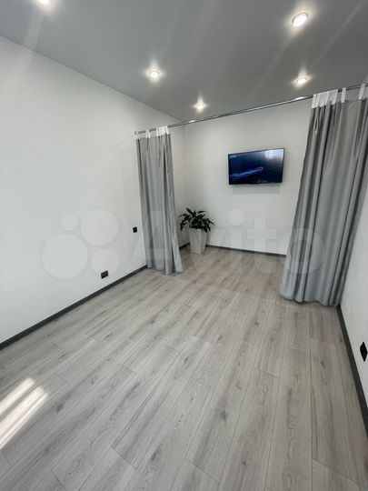 4-к. квартира, 81,8 м², 1/10 эт.