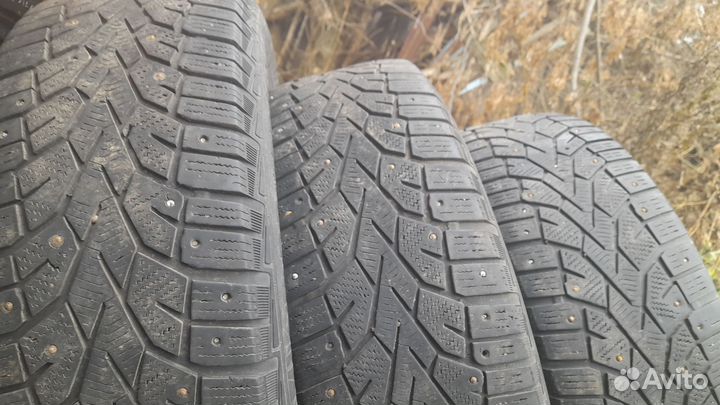 Gislaved ArcticControl 215/65 R16