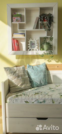 Полки стеллажи деревянные