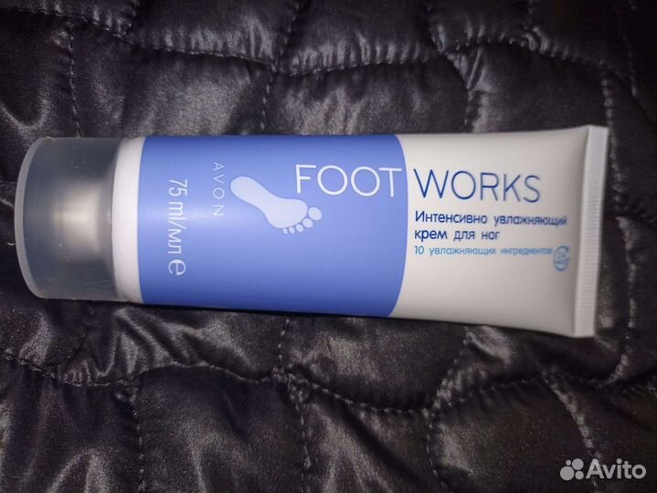 Набор. Крем,пена для ванн,спрей для тела, парфюм