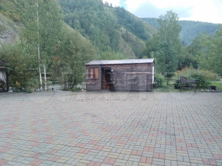 Здание, 963 м²