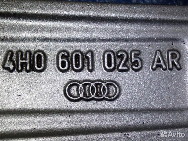 Три оригинальных диска R21 Audi A8