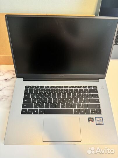 Huawei matebook d15 ryzen 7 5700u 16/512