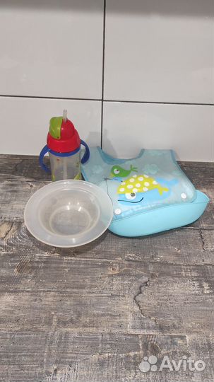 Слюнявчик, поильник, тарелка