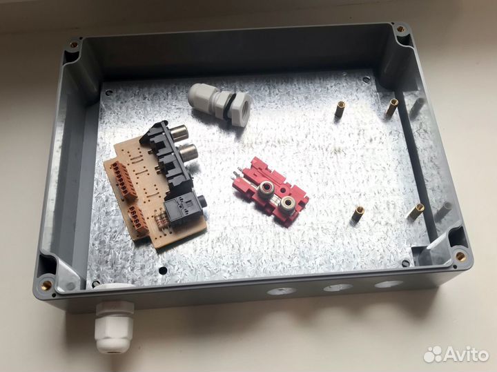 Аудио усилитель класс-D 2х50 W (1х100W)