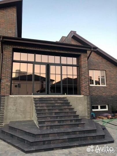 Тонировка окон, балконов, витрин, офисов пленкой