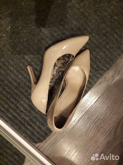 Туфли женские 37 размер бежевые