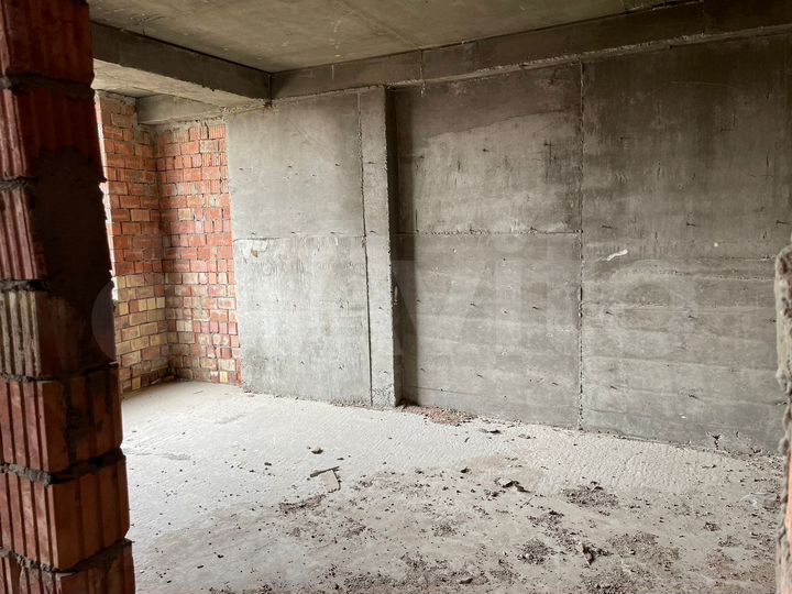 2-к. квартира, 76 м², 2/9 эт.