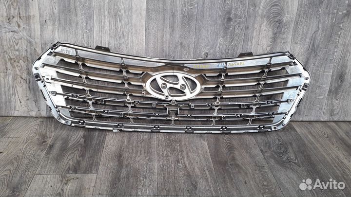 Решетка радиатора №31 hyundai grand Santa Fe 2015