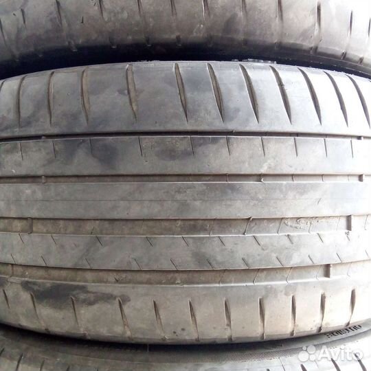 Michelin Pilot Sport 4 225/45 R17
