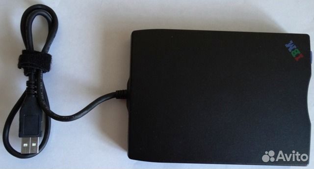 Floppy Drive (флоппи-дисковод)