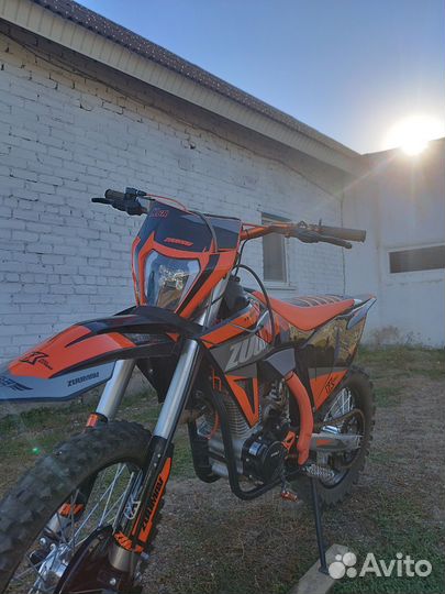 Продам Zuumav k6r