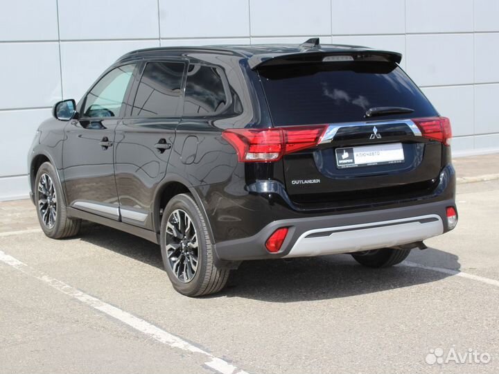 Mitsubishi Outlander 2.0 CVT, 2021, 22 250 км