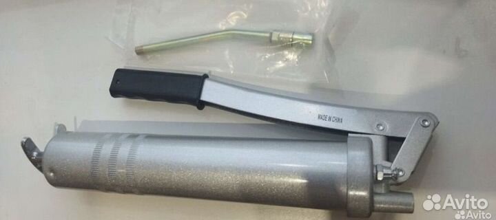 Шприц для смазки под тубу