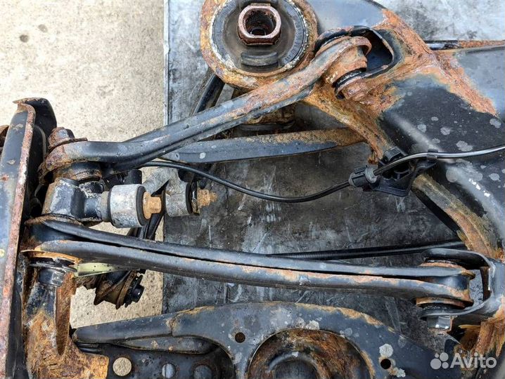 Подрамник задний w209 CLK-class 5.0 2002