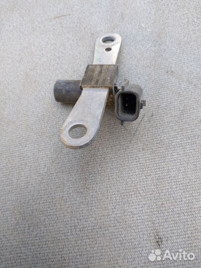 Датчик положения коленвала для Renault Logan