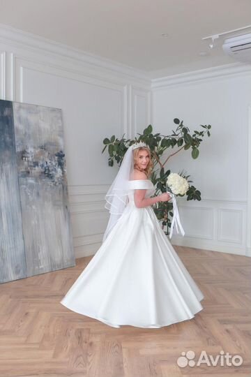 Свадебное платье