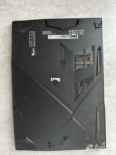 MSI GF63 i7-9750H 2.60GHz 512GB 16GB GTX1650