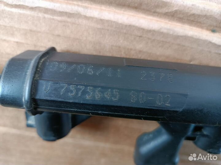 Рампа топливная Peugeot 308 2011