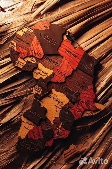 Деревянные карты мира