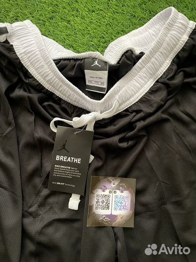 Шорты Nike Swoosh