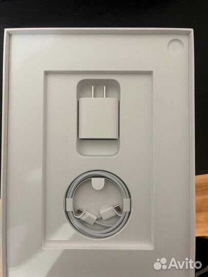 Hoвый Apple iPad Air 5th Gen. 256 Gb