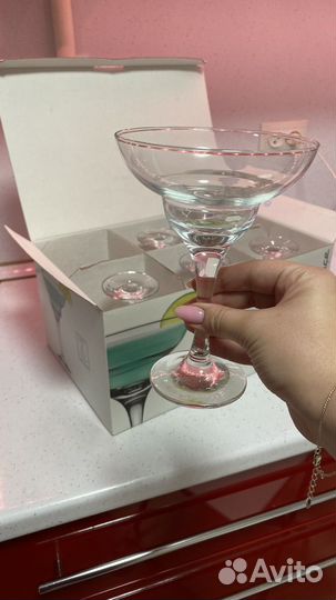 Бокалы для мартини и коктелей