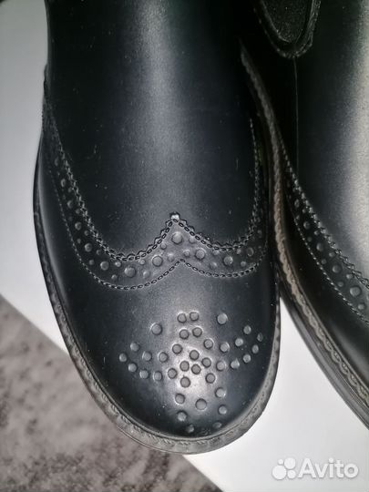 Ботинки резиновые(38-39)
