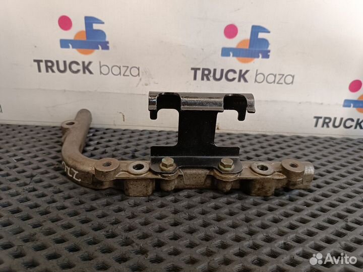 51058400151 Кронштейн поддона масляного левый