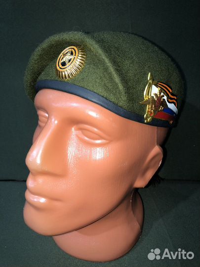 Берет отбитый оливковый общевойсковой с гербом РФ