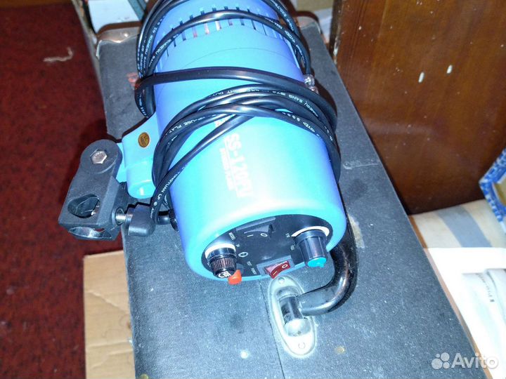 Студийный импульсный свет