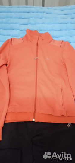 Спортивный костюм женский