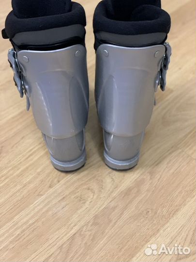 Горнолыжные ботинки женские