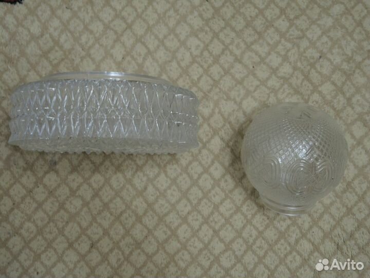 2 стеклянных плафона