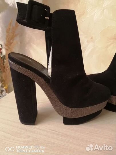 Босоножки женские 38 размер