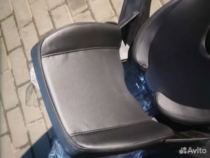 Сиденье заднее с поручнями Stels Guepard