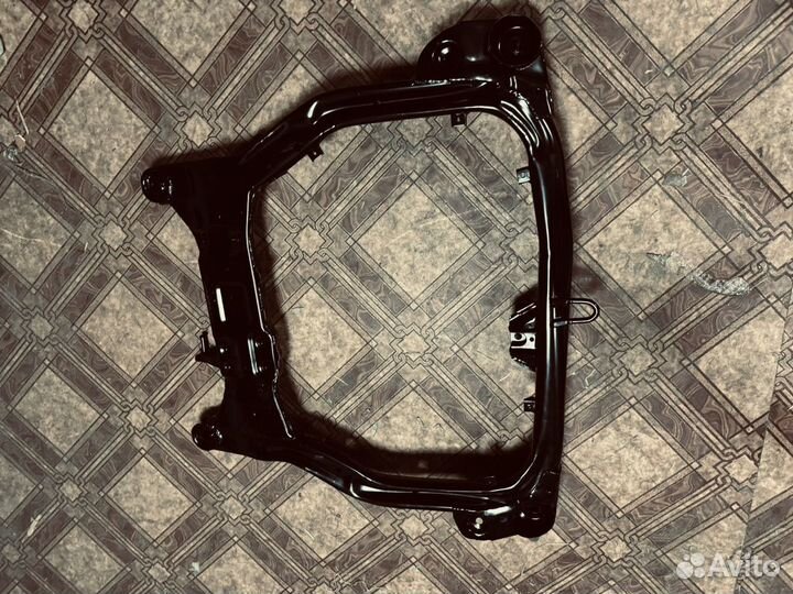 Подрамник пeрeдний кiа сeed