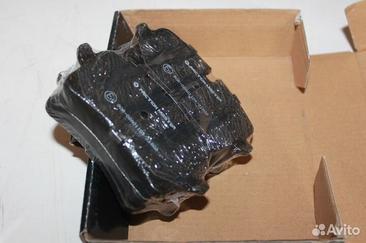 Audi A4 Колодки задние 4G0698451