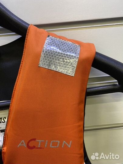 Жилет страховочный Action Buoy Aid Adult