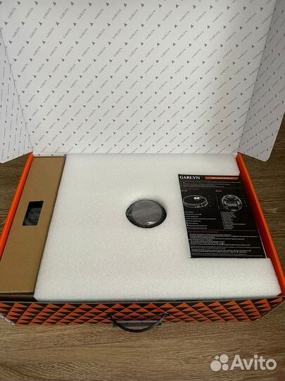 Робот пылесос garlyn