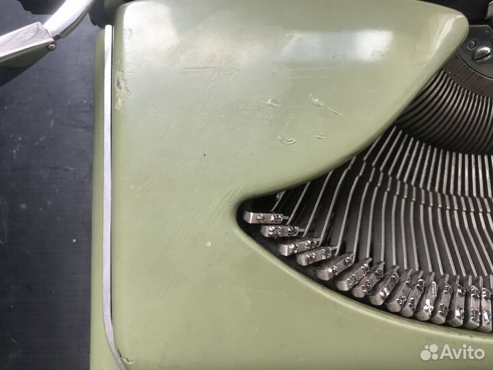 Пишущая (печатная) машинка Groma Kolibri