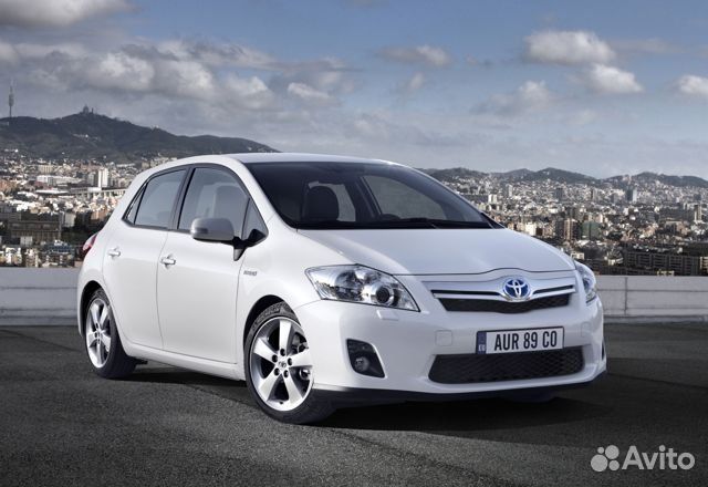 Лобовое стекло Toyota Auris (Тойота Аурис )