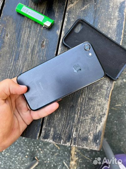 Телефон iPhone 7 32