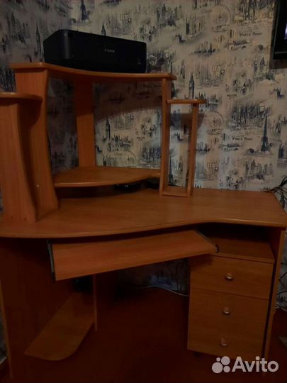 Компьютерный стол