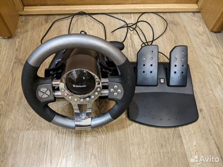 Игровой руль с педалями defender