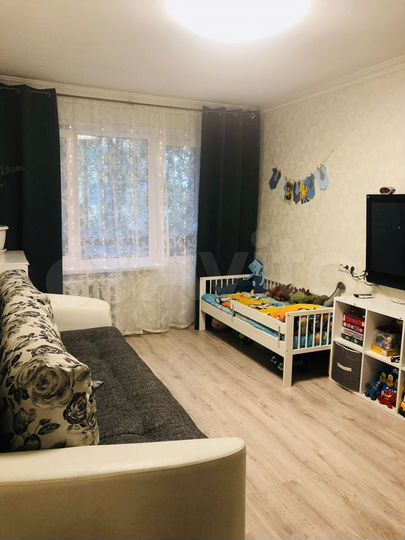 2-к. квартира, 43 м², 3/9 эт.