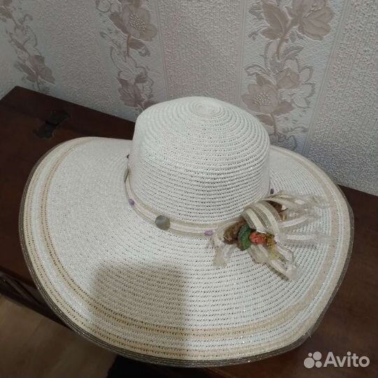 Шляпы пляжные новые продаются