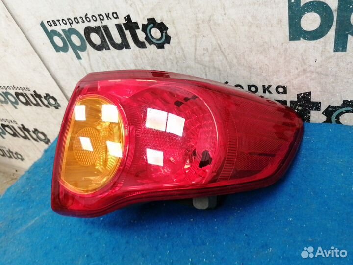Фонарь внешний правый 81551-12A10 Toyota Corolla