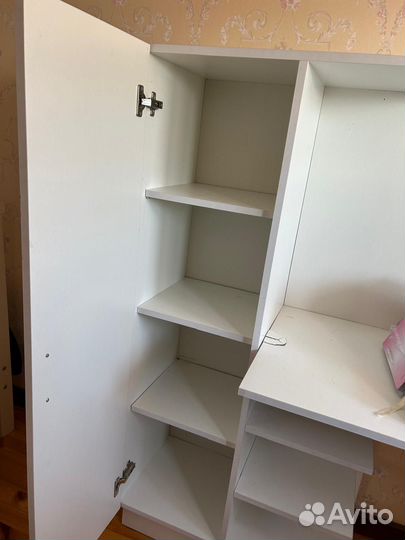 Письменный стол